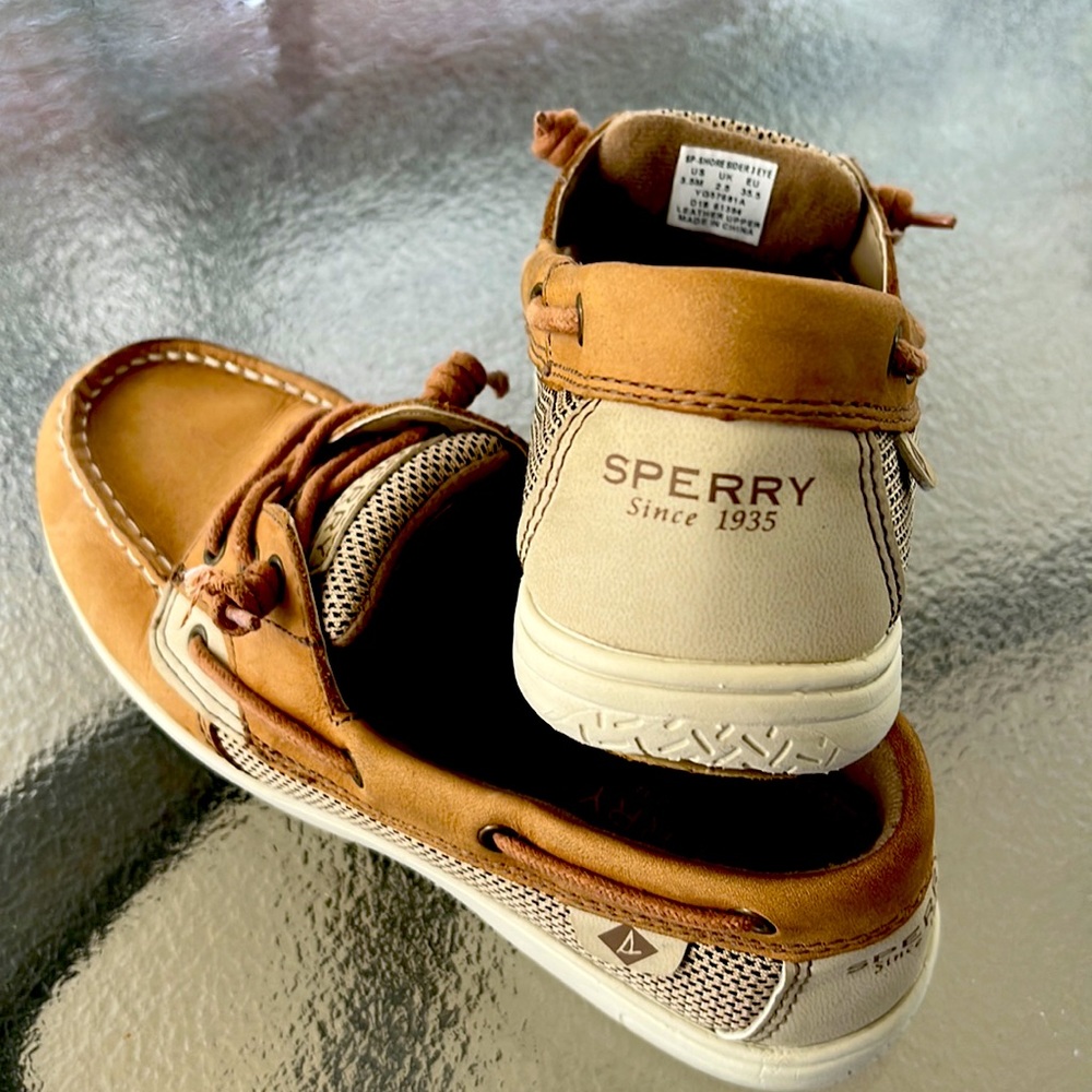 Sperry - Picture 3 of 3